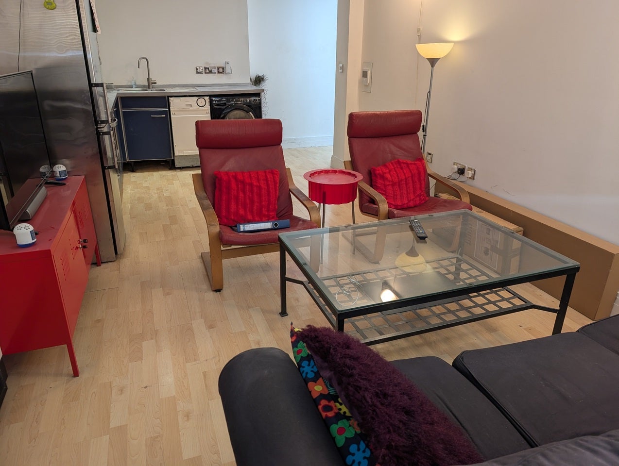 Flat Rotherhithe Street in Greater London