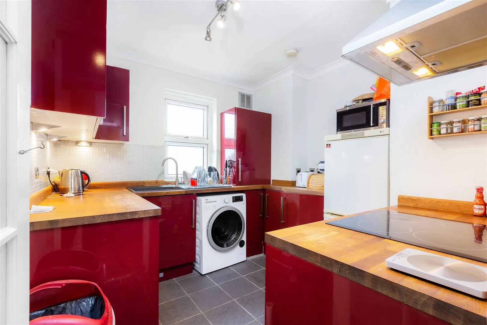 Flat Clifford Avenue in Greater London