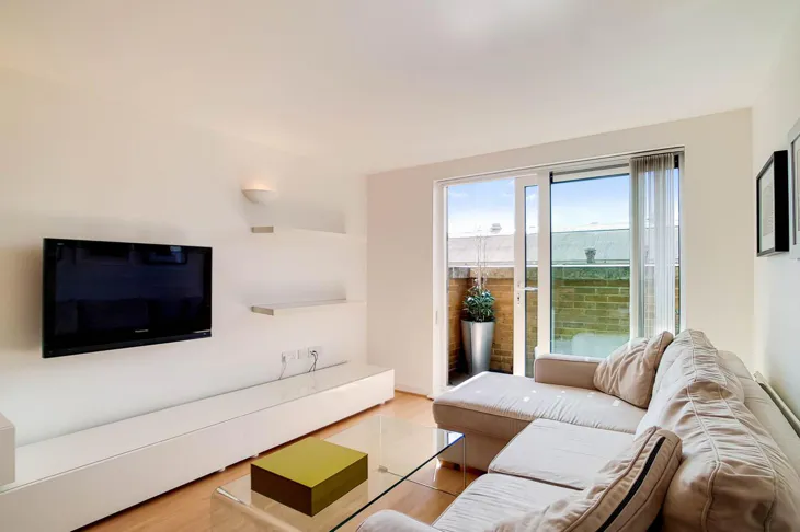 Flat Argyll Road in Greater London