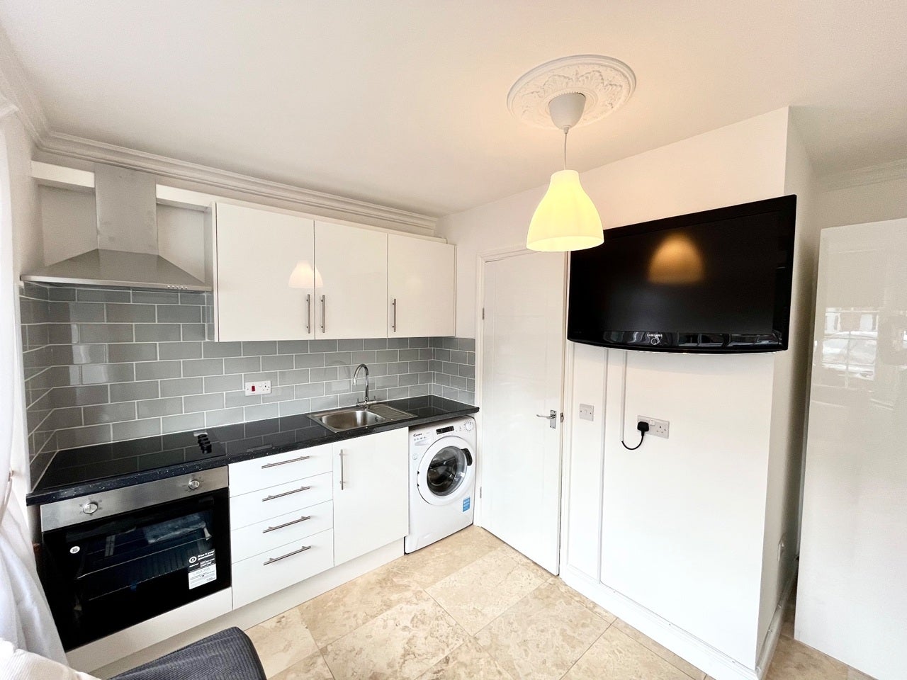 Room South Lodge Drive in Greater London