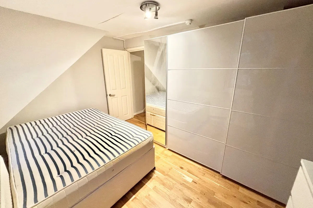 Flat Aldrington Road in Greater London