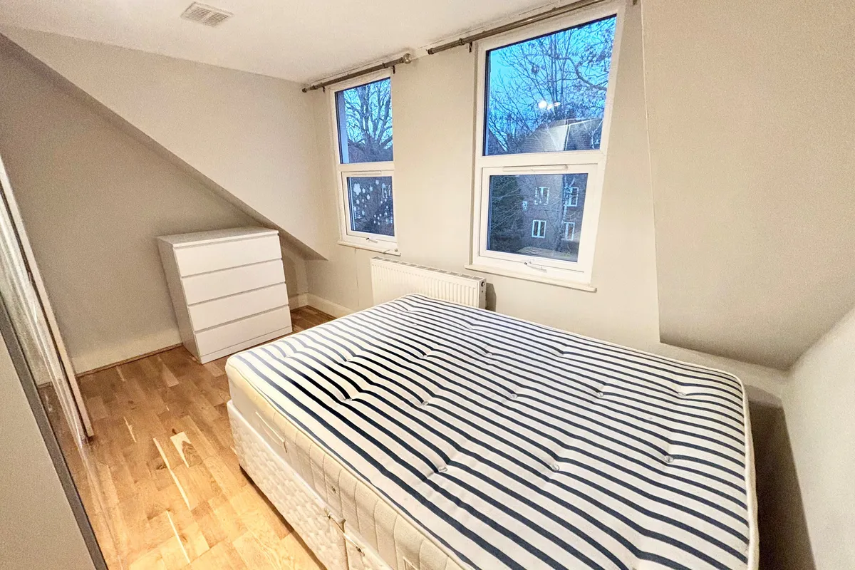 Flat Aldrington Road in Greater London