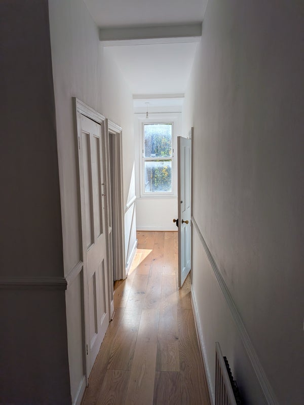 Room Saltoun Road in Greater London