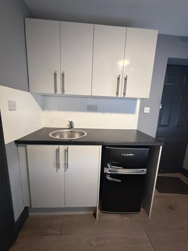 Room Keel Drive in Slough