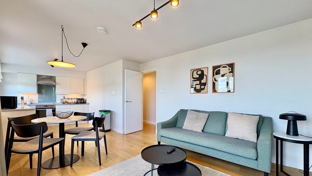 Flat Charlotte Street in Greater London