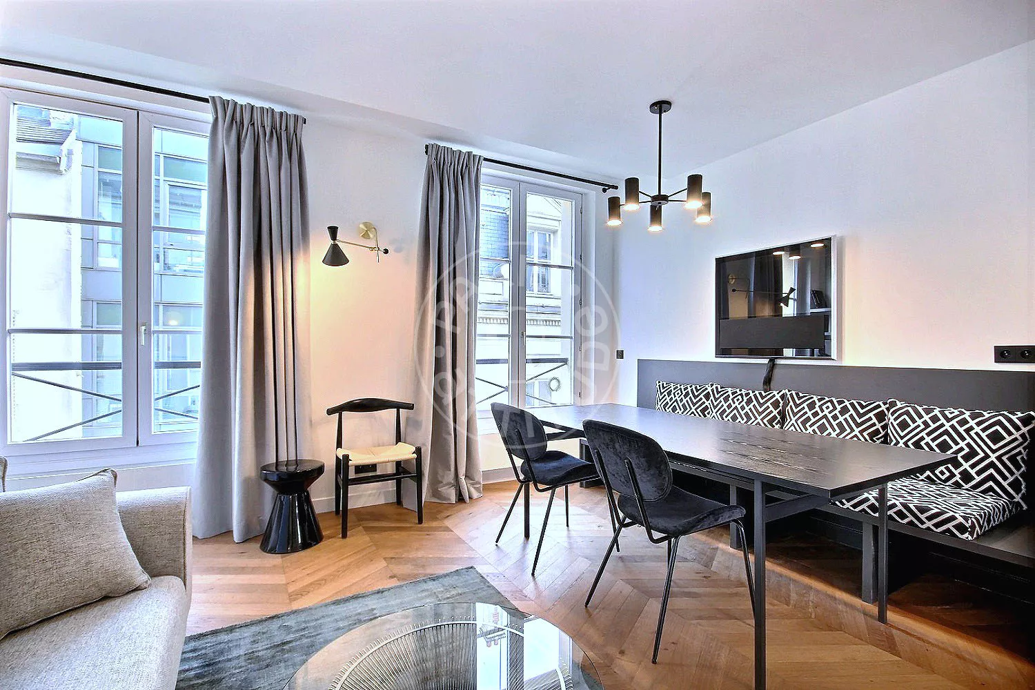 Flat Rue de Duras in Paris