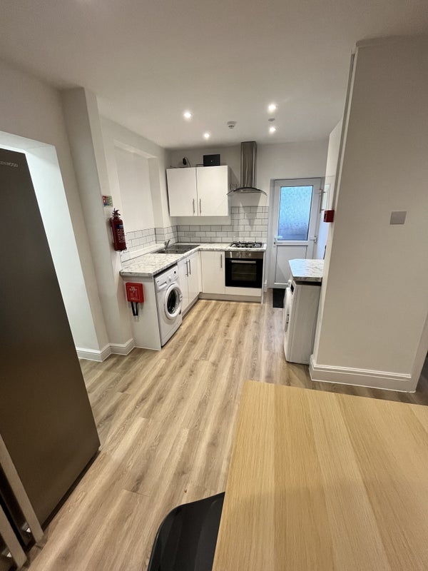 Room Ripley Street in Warrington