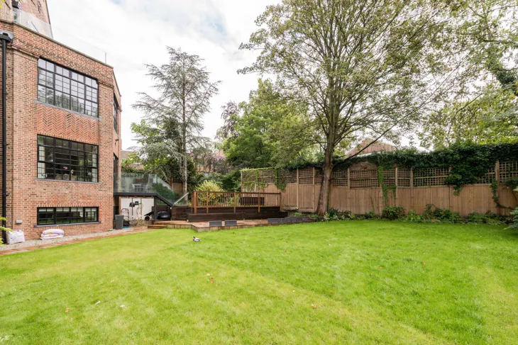 House Wellgarth Road in Greater London