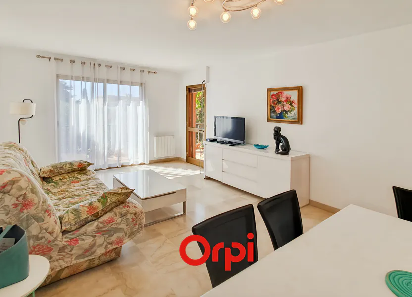 Flat Les Cytises in Bandol