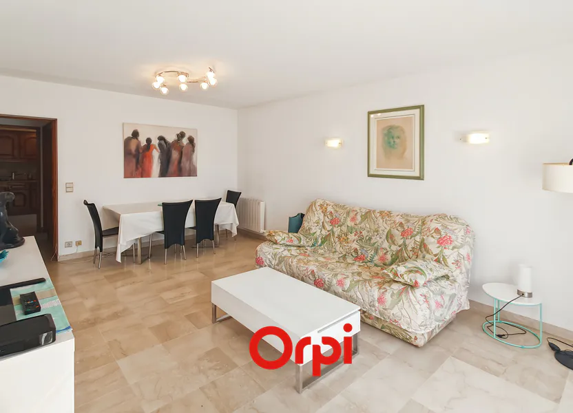 Flat Les Cytises in Bandol