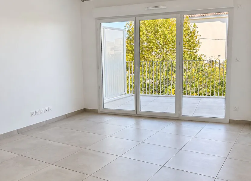 Flat Boulevard Tristan Corbière in Marseille