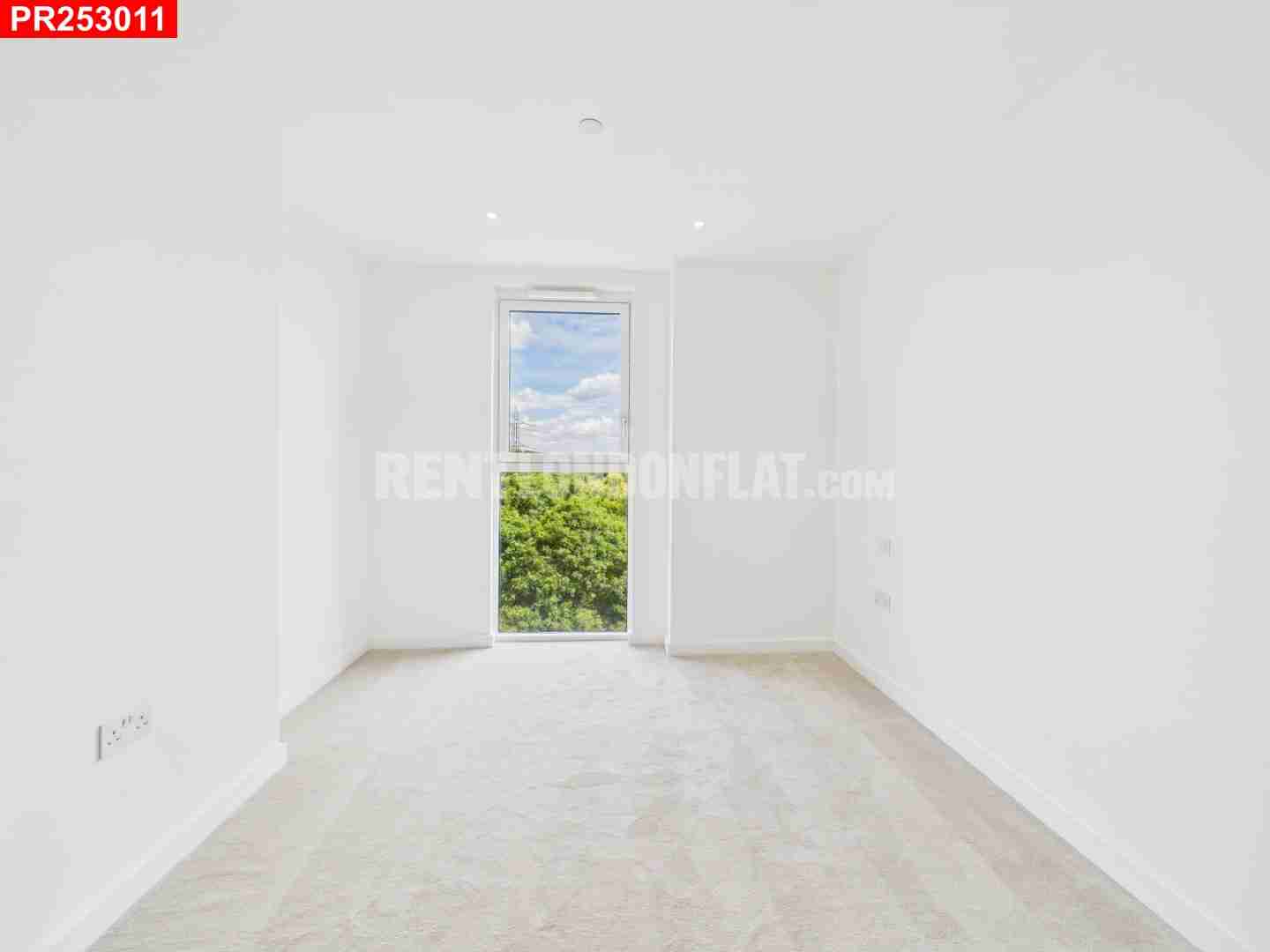 Flat London Road in Borough of Spelthorne