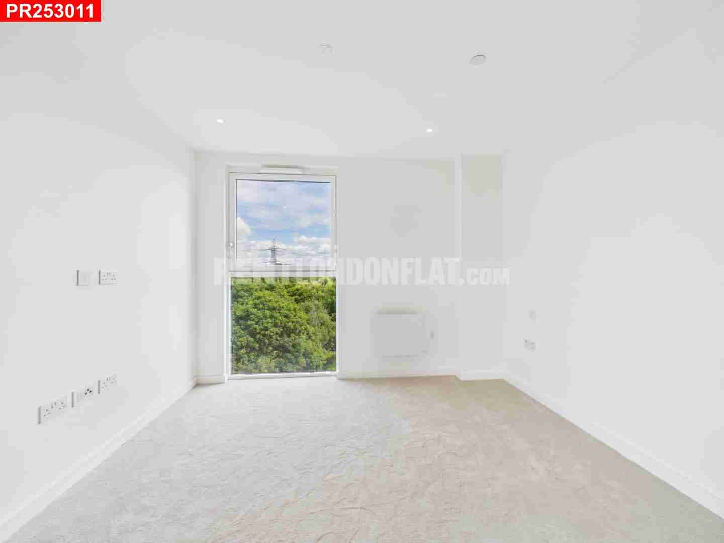 Flat London Road in Borough of Spelthorne