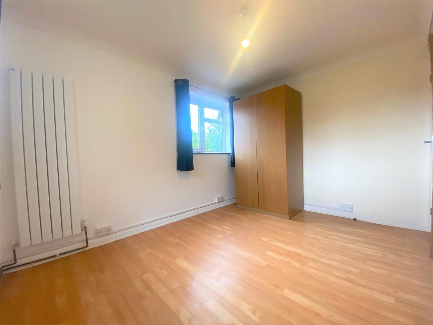 Flat Cornwall Road in Greater London