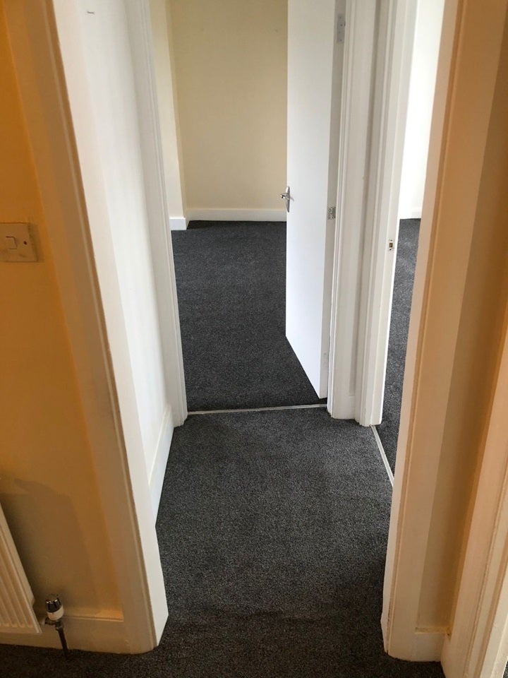 Flat Deronda Road in Greater London