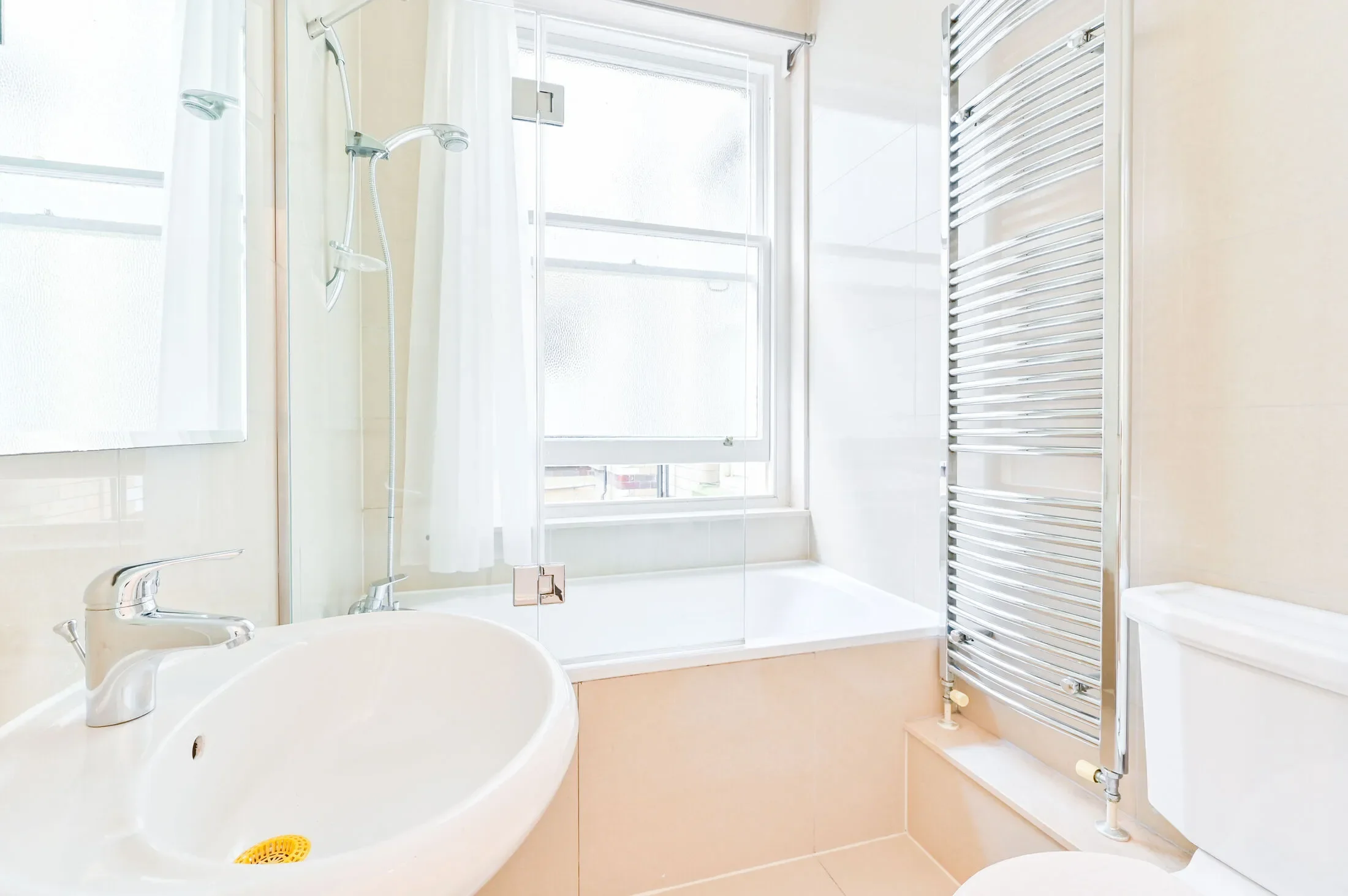 Flat Huntley Street in Greater London