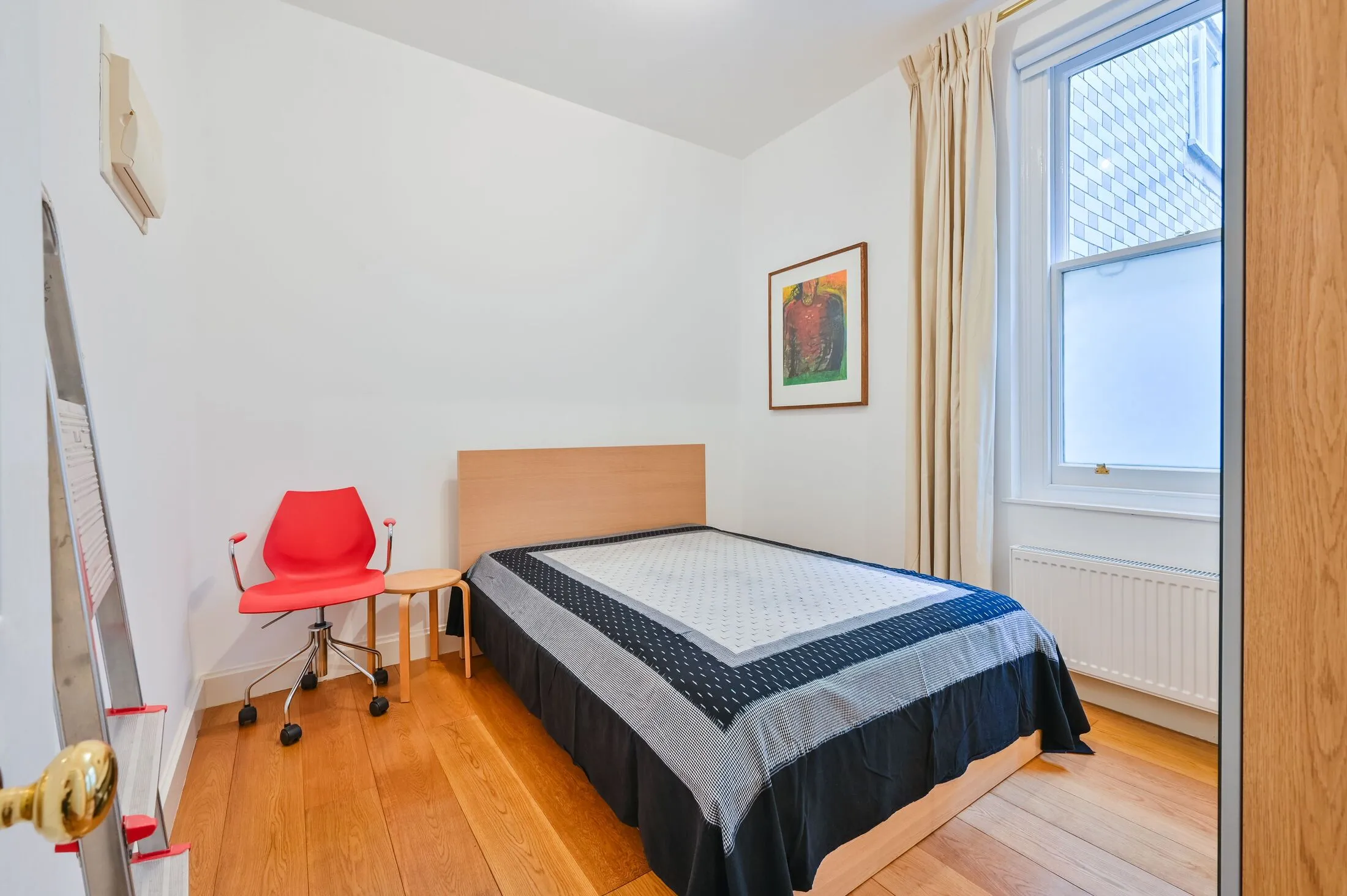 Flat Huntley Street in Greater London