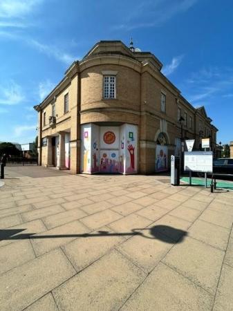 Flat Saint Mark's Square in Lincoln