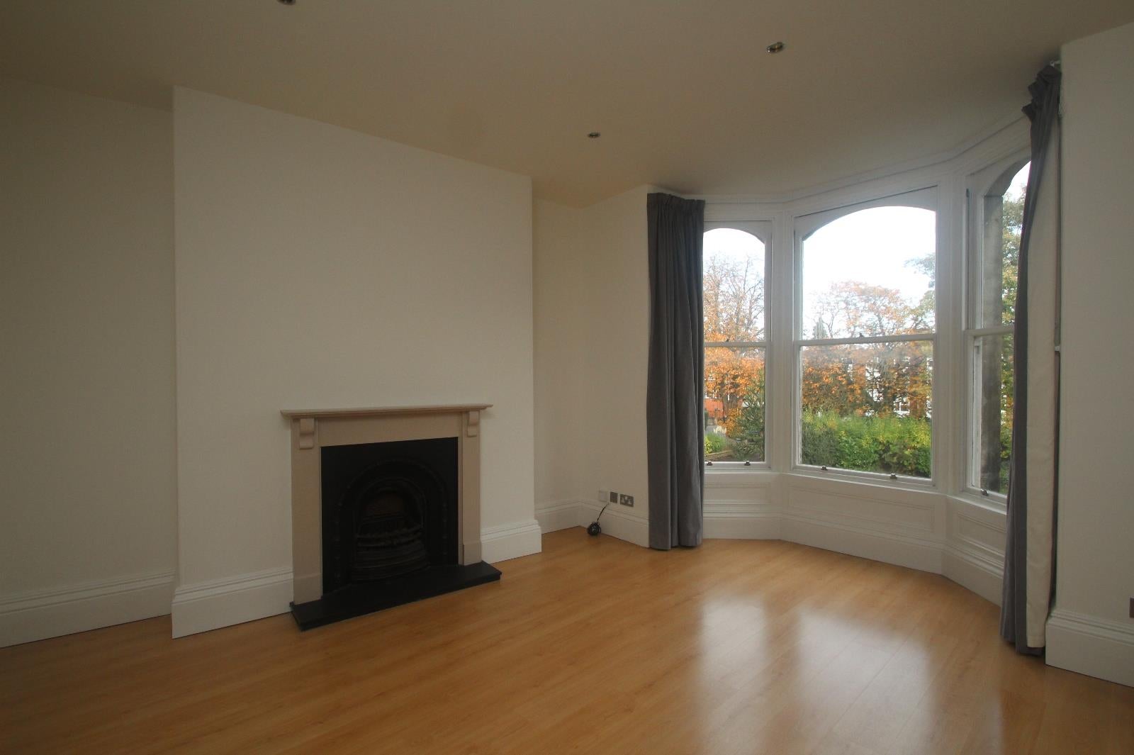 Flat Alderson Road in Harrogate