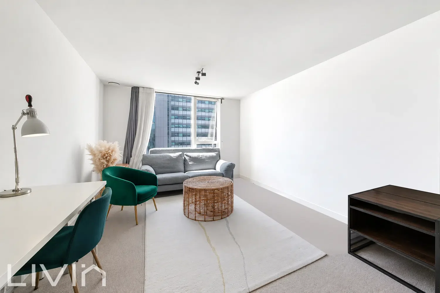 Flat Wellesley Road in Greater London