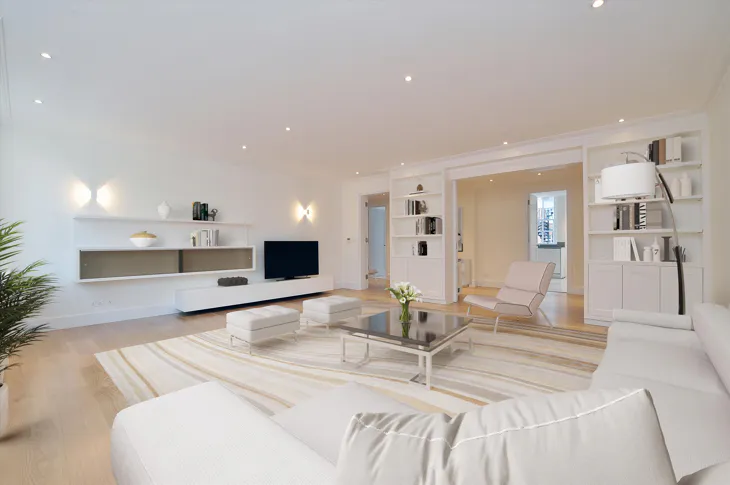 Flat Grosvenor Square in City of Westminster