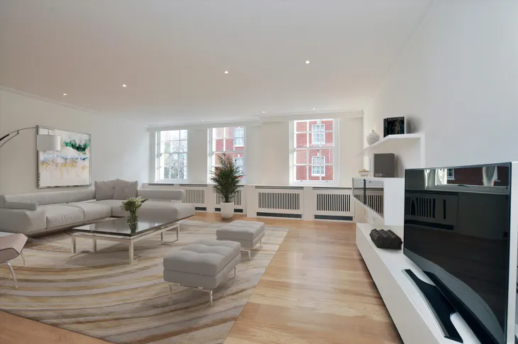 Flat Grosvenor Square in City of Westminster
