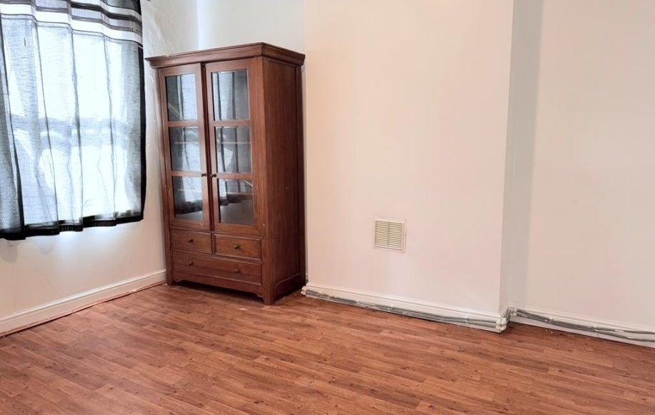 Flat Ewell Road in London