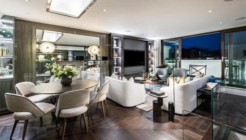 Flat Prince of Wales Terrace in Greater London