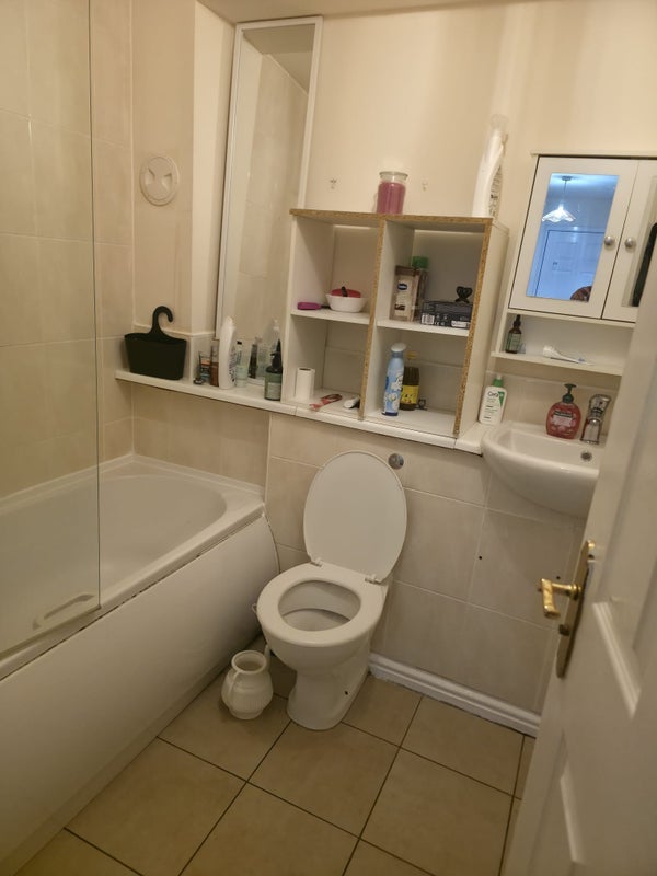 Room Burnvale Place in Livingston
