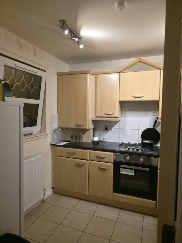 Room Burnvale Place in Livingston