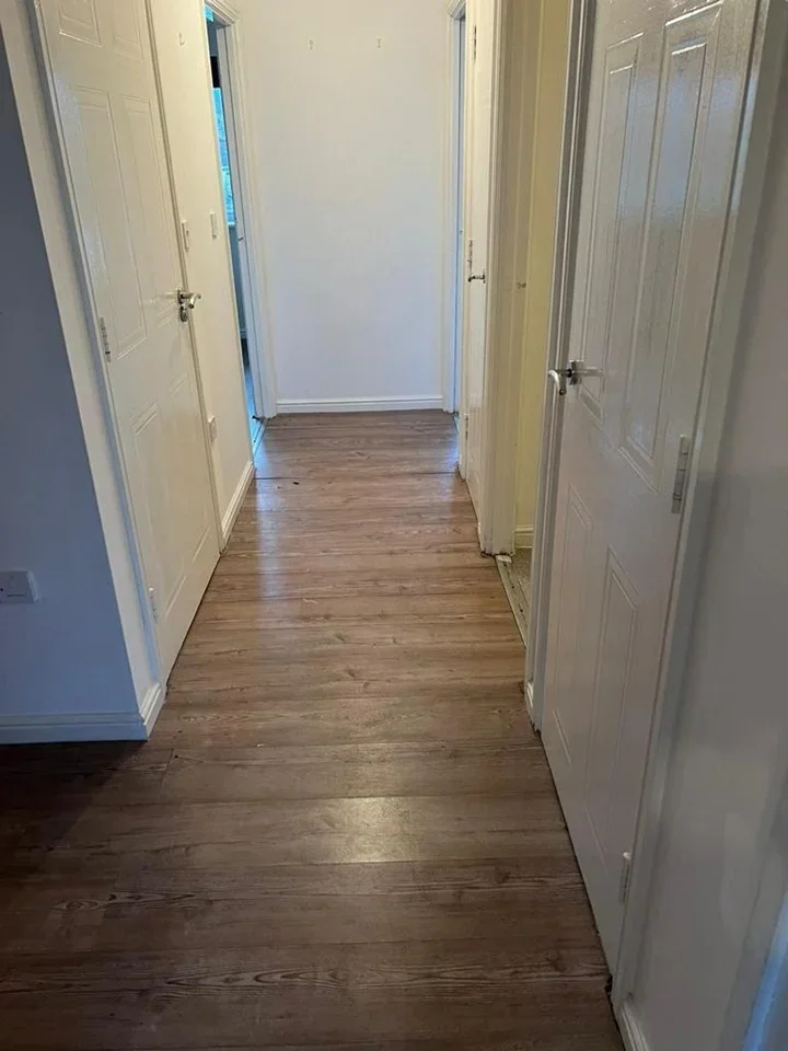 Flat Hermitage Close in Greater London