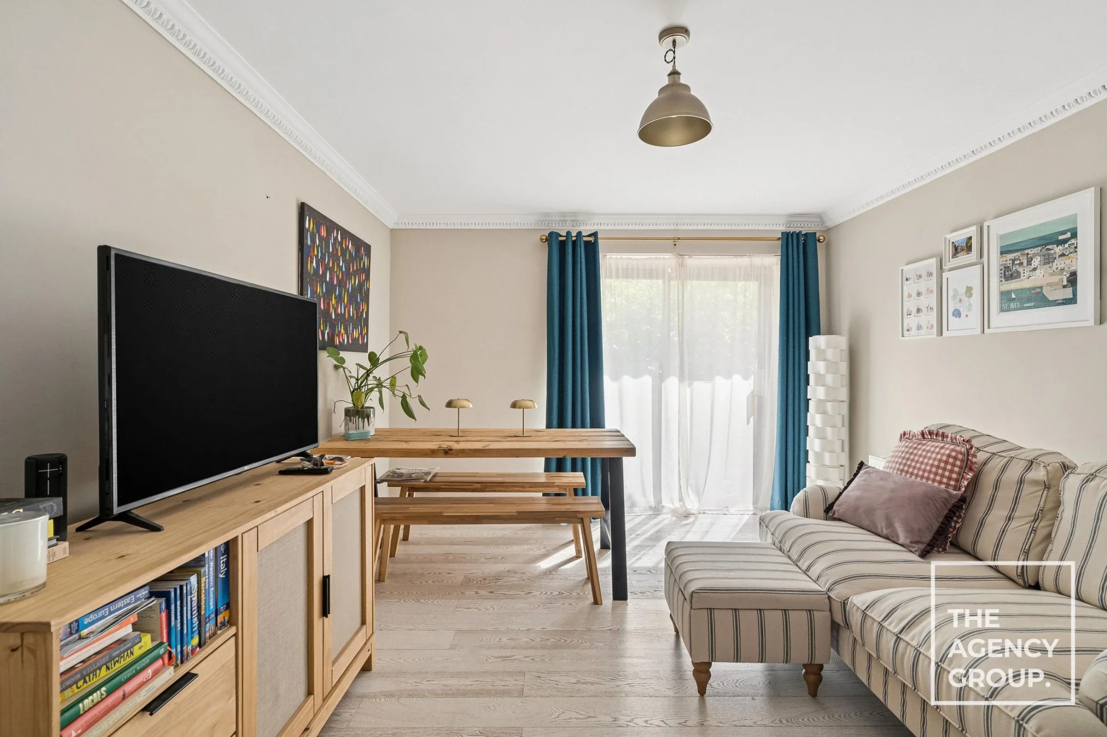 Flat Condray Place in Greater London