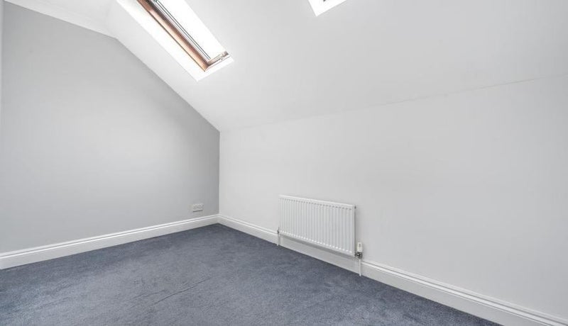 Room Meredith Mews in Greater London