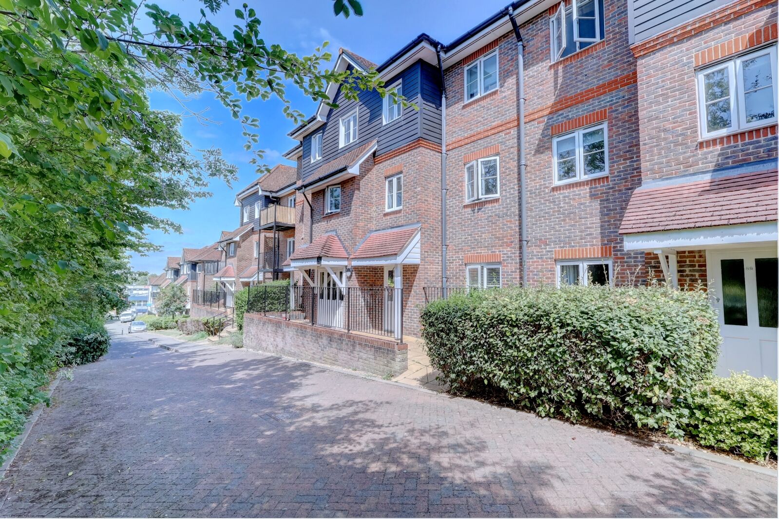 Flat Freer Crescent in Loudwater