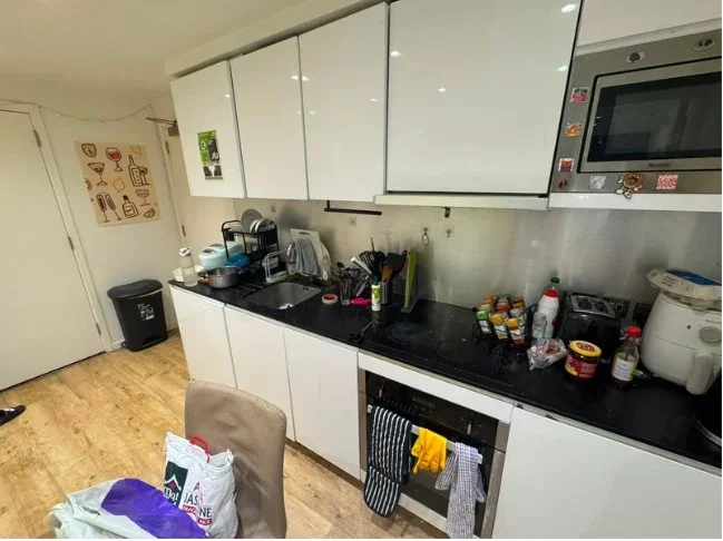 Room Westminster Bridge Road in Greater London