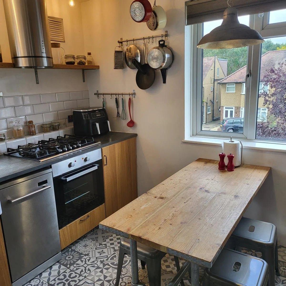 Flat Gifford Gardens in Greater London