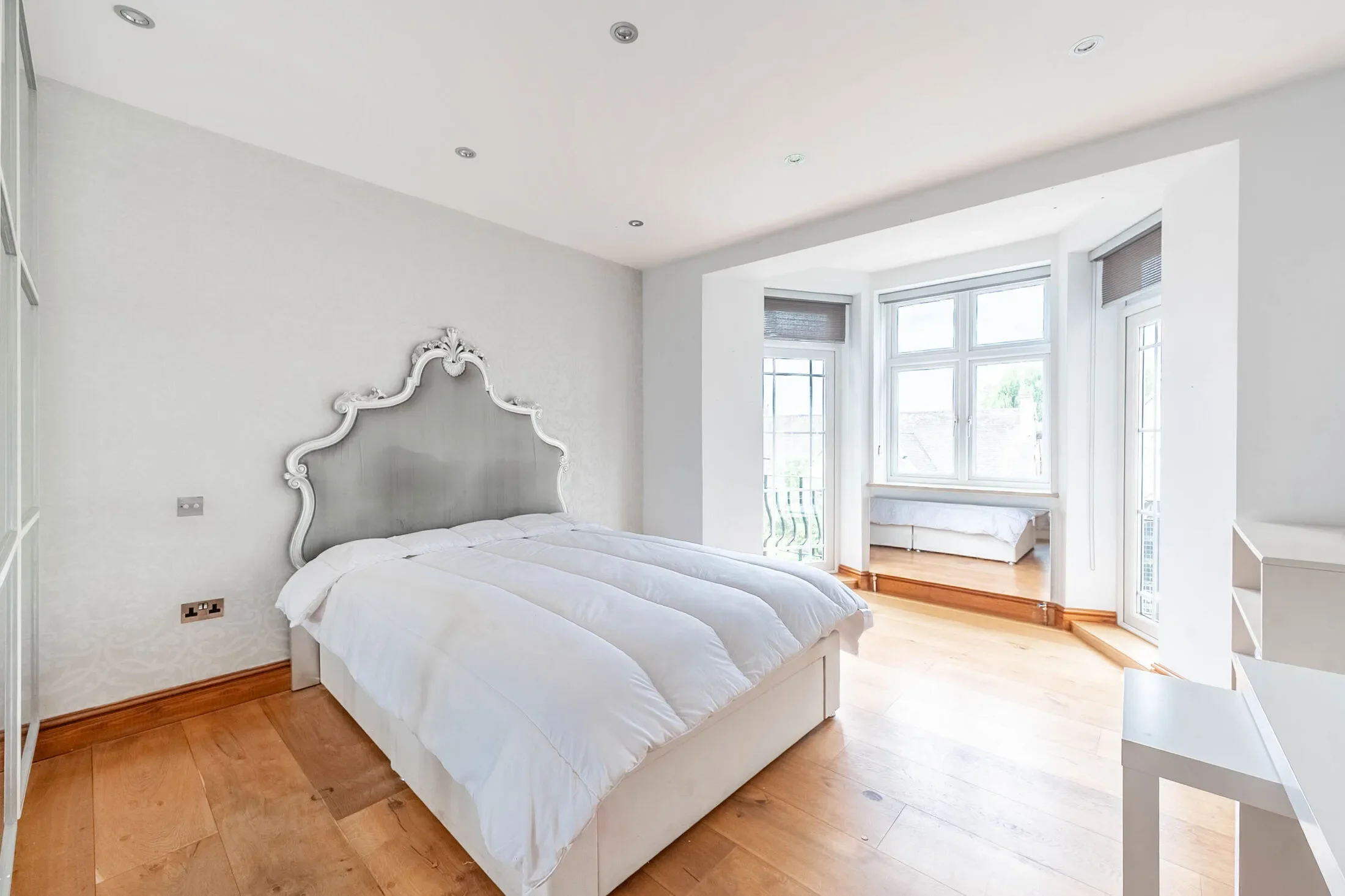 Flat Finchley Road in Greater London