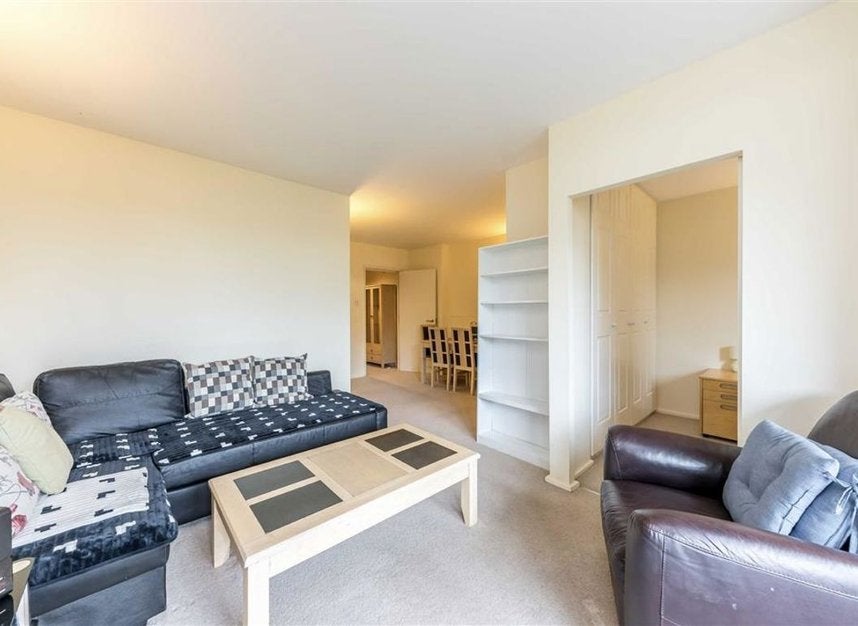 Flat Cromwell Road in Greater London