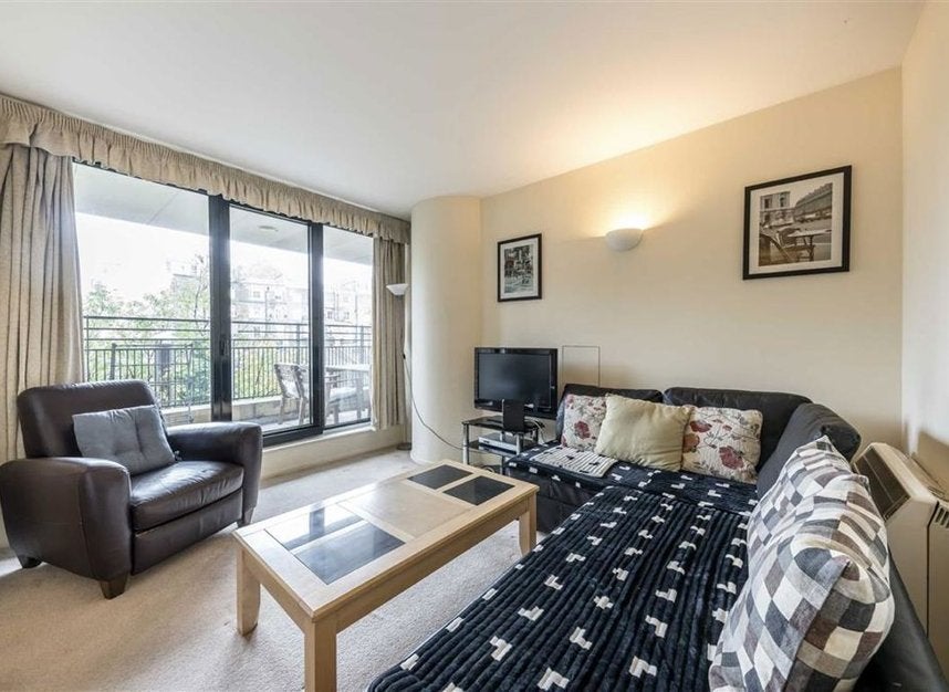 Flat Cromwell Road in Greater London
