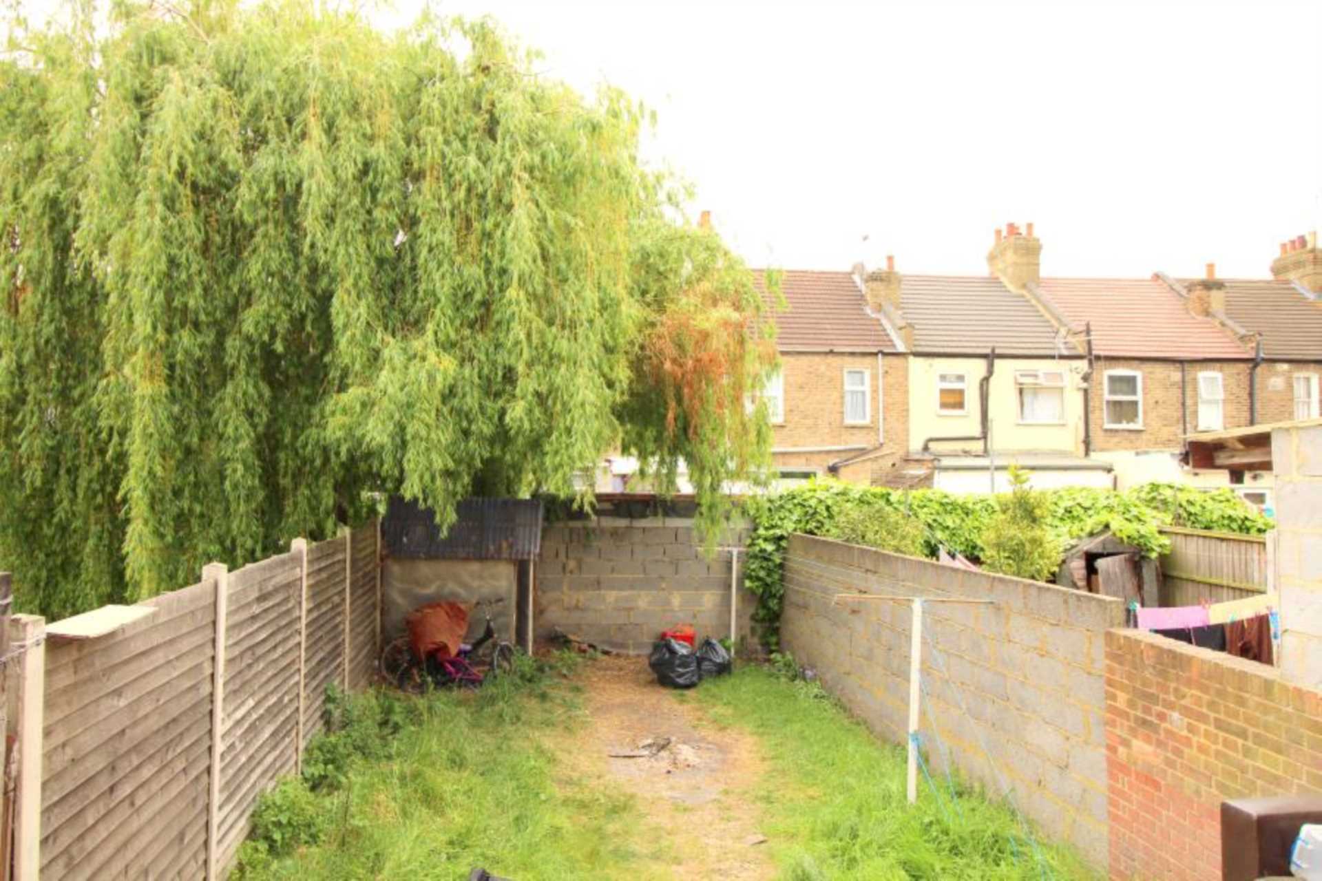 House Dersingham Avenue in London