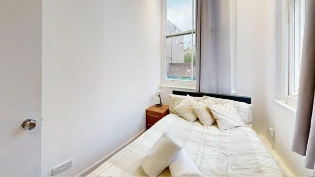 Flat Caledonian Road in Greater London
