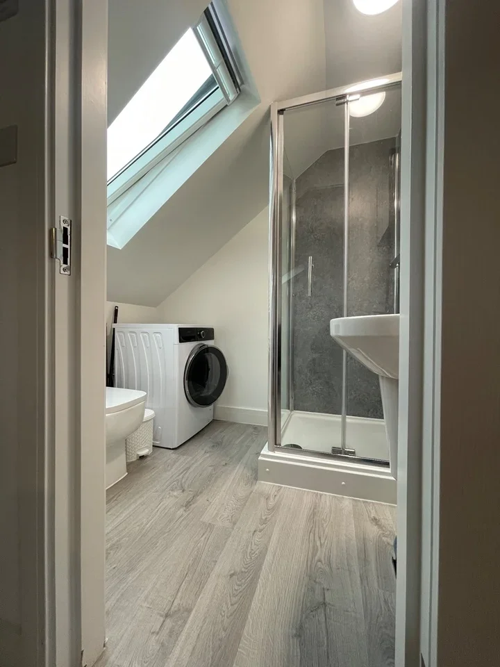 Flat Waldeck Road in Greater London