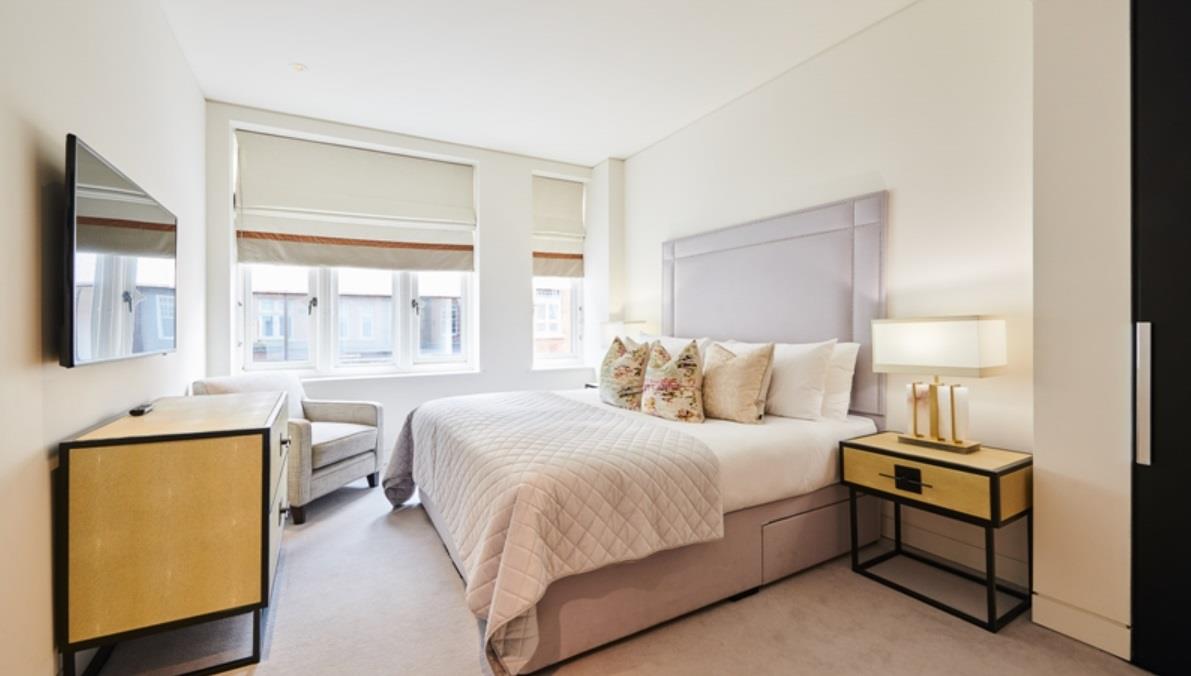 Flat Brown Hart Gardens in City of Westminster