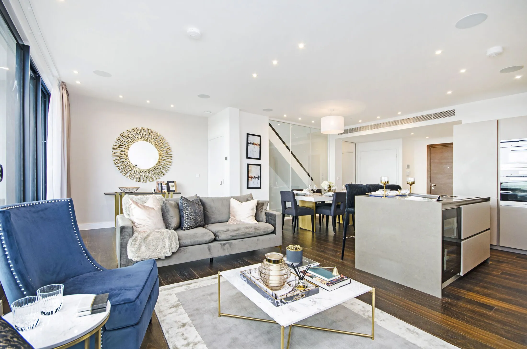 Flat Swiss Terrace in Greater London