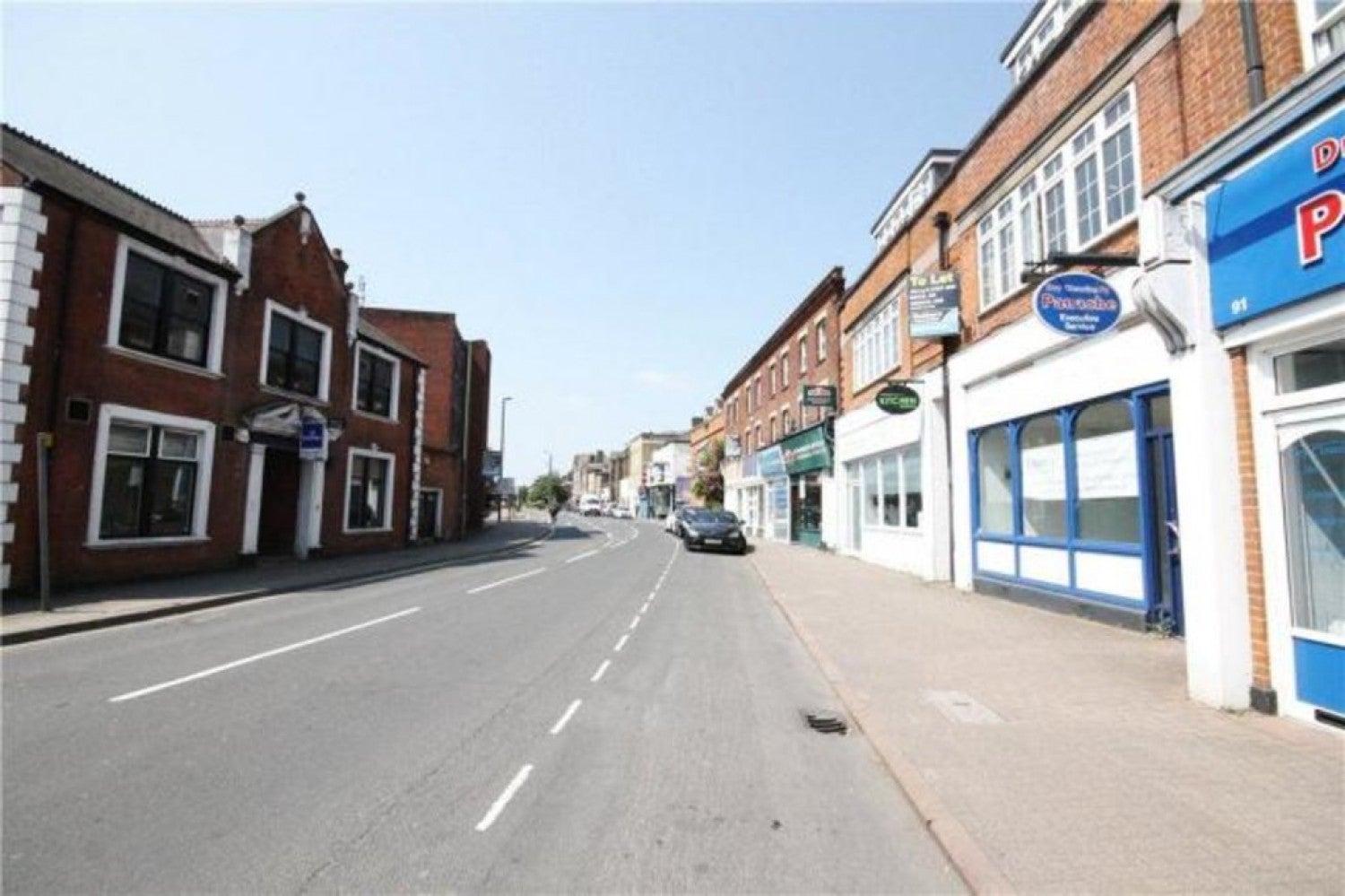 Flat High Street in Borough of Runnymede