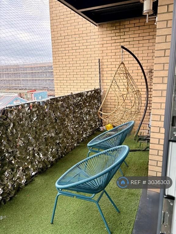 Flat Mary Close in Greater London
