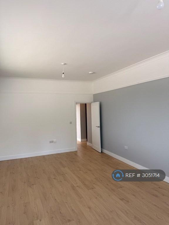 Flat Spinney Close in East Staffordshire