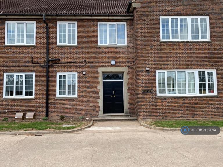 Flat Spinney Close in East Staffordshire