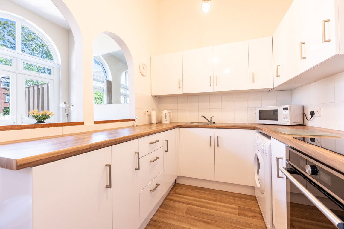 Flat Alcantara Crescent in Southampton