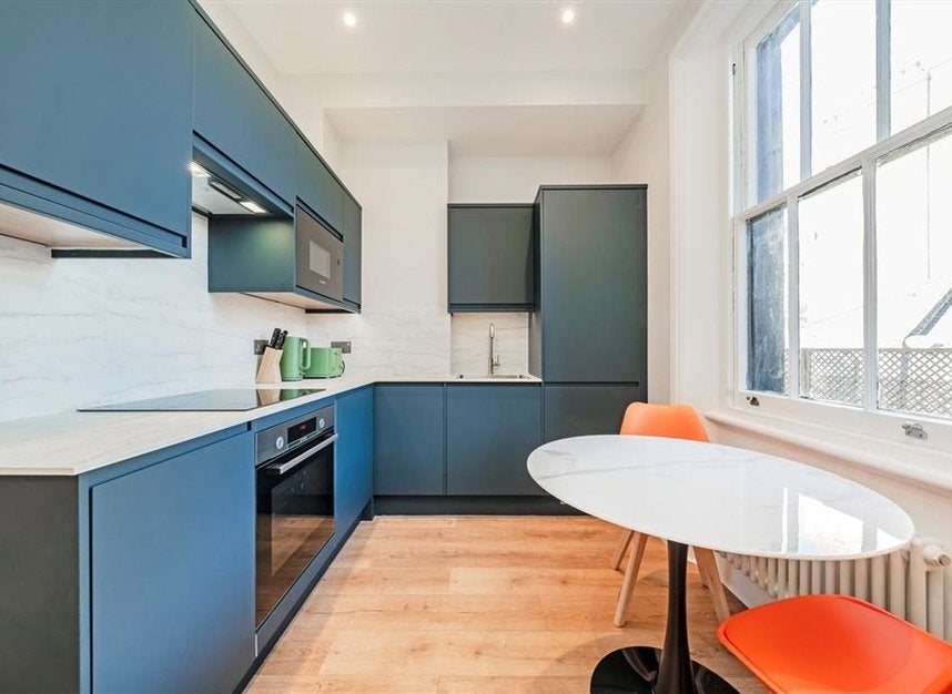 Flat Old Brompton Road in Greater London
